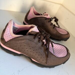 Adidas brown and pink track shoes sz 7.5‎